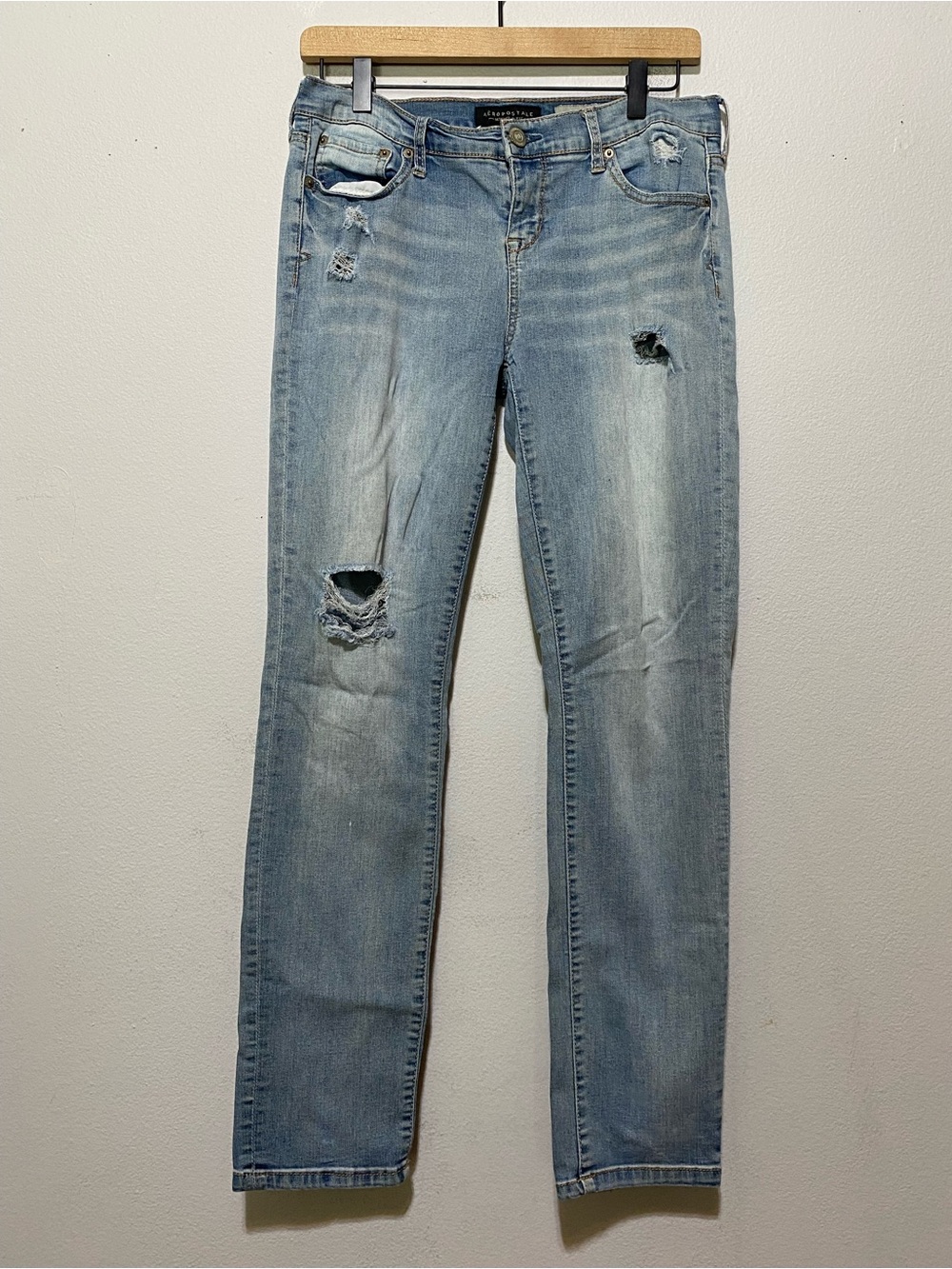 Aeropostale Womens 8 Short Low Rise Jegging Blue Denim Distressed Ripped Skinny